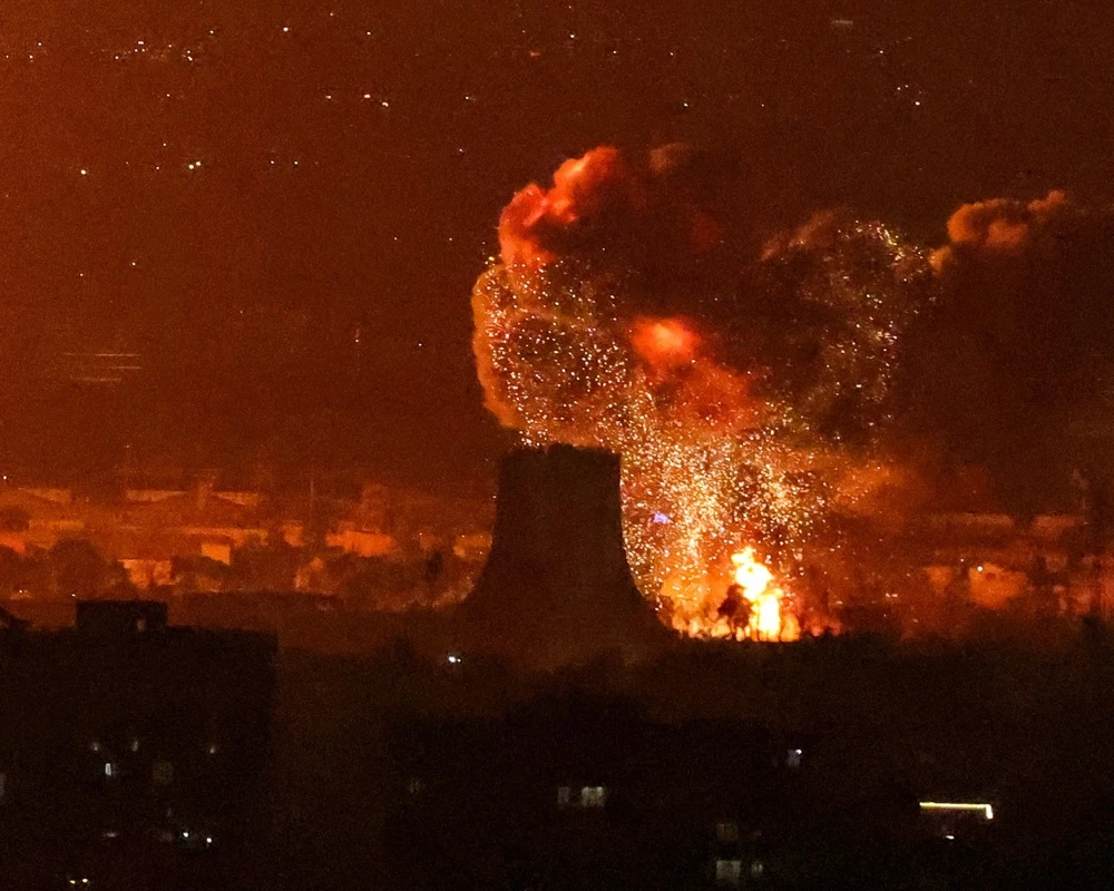 Thế giới ‘ngấm đòn’ xung đột Trung Đông