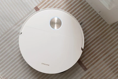 Ai sẽ mua robot hút bụi đắt tiền?