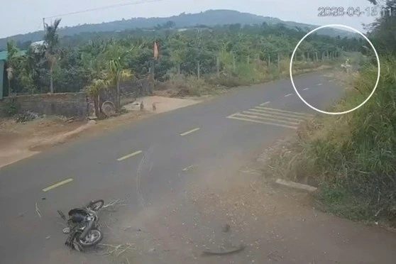 Công an điều tra vụ nam thanh niên lao xe xuống mương tử vong