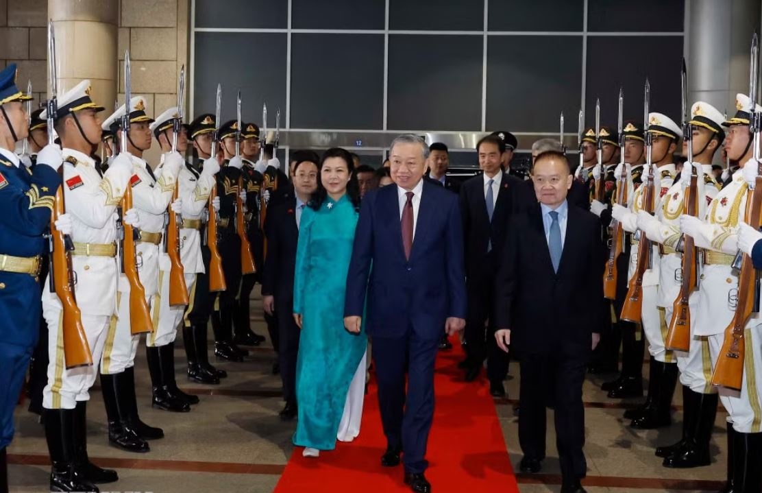 Tổng Bí thư, Chủ tịch nước lên đường thăm thành phố Nam Ninh