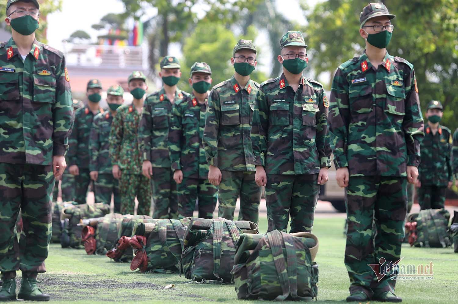 Bộ Quốc phòng trả lời cử tri về tăng tuổi nghỉ hưu với sĩ quan