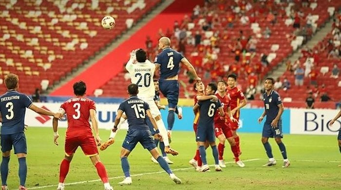 Trận đấu giữa đội tuyển Việt Nam và Thái Lan tại trận lượt đi bán kết AFF Cup 2021. Ảnh tư liệu: Thế Vũ/TTXVN