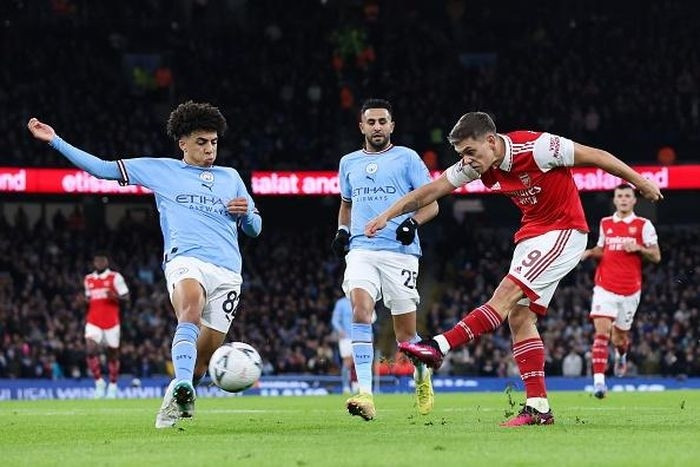  Trossard cho thấy sự hòa nhập nhanh với lối chơi của Arsenal. 