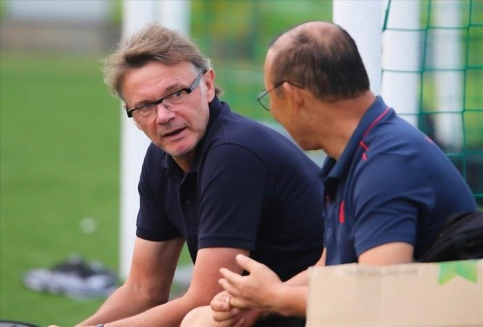 HLV Philippe Troussier nhận mức lương cao kỷ lục