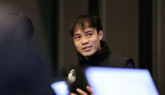 Văn Toàn thi đấu ở K-League 2 cho Seoul E-Land.
