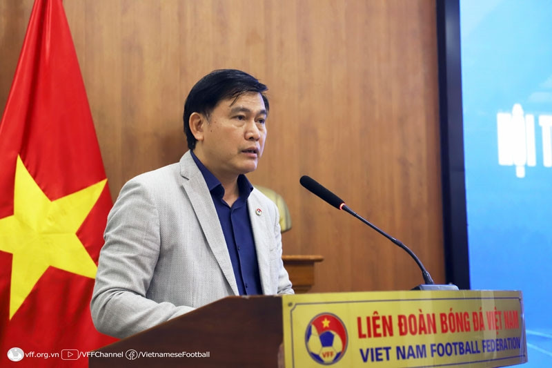 Phó chủ tịch VFF Trần Anh Tú phát biểu tại hội thảo - Ảnh: VFF 