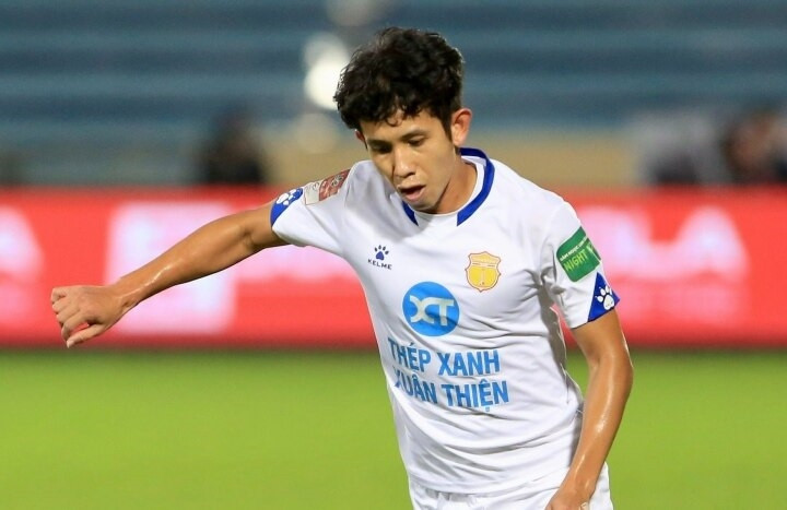 Nam Định đả bại SLNA, tạm lấy ngôi đầu của Hà Nội FC - 1